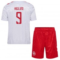 Camiseta Dinamarca Rasmus Hojlund #9 Segunda Equipación Replica Eurocopa 2024 para niños mangas cortas (+ Pantalones cortos)